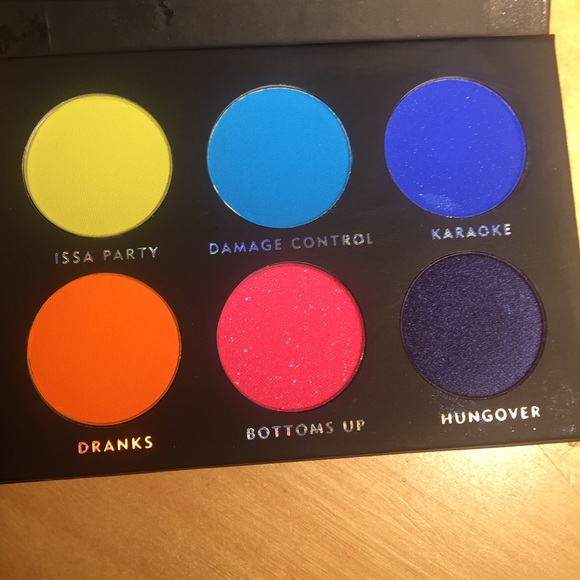 LAURA LEE Party Animal Palette - Picture 2 of 3